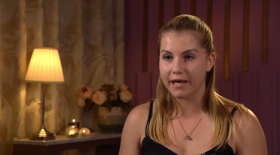 Eva Luna (Sanjski moški) ni izbirala besed: "Ta prizadeta Arijanna spet dobi ta prizadet čas na samem!" (foto: Voyo/posnetek zaslona)