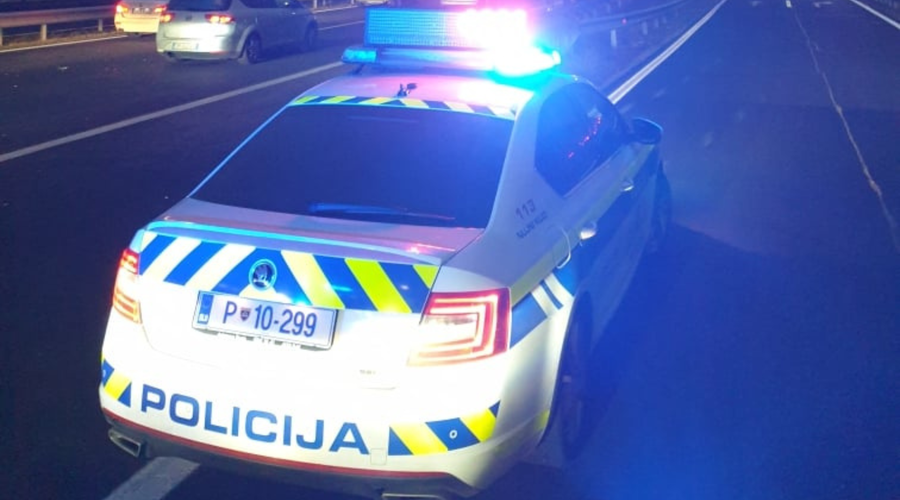 Tekel proti lepši prihodnosti in izgubil življenje na primorski avtocesti (znane so prve podrobnosti tragedije) (foto: PU Novo mesto)