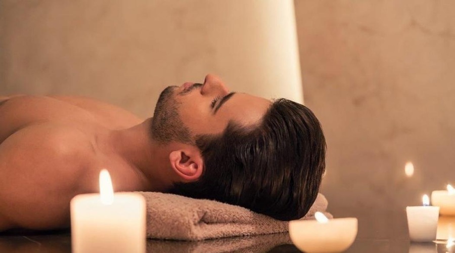 Edini tantrični maser za moške v Sloveniji: "Le moški ve, kaj moškemu godi" (foto: Twitter/MassaggiUomoMI)