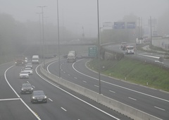 Prometna konica: zastoji na več avtocestnih odsekih, ponekod promet ovirajo okvarjena vozila