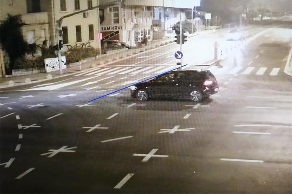 Oglasil se je oče voznika, ki je v Splitu trčil v policista: "Moj sin bi se predal, a se boji maščevanja policije" (foto: Twitter/MUP-RH)