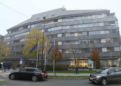 Se je RTVS v finančni krizi znašla zaradi škodljivih poslovnih potez prejšnjega vodstva?