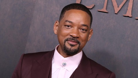 FOTO: Po klofuti na Oskarjih se je Will Smith samozavestno vrnil na rdečo preprogo