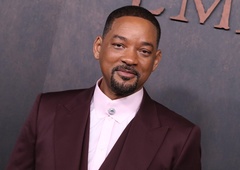 FOTO: Po klofuti na Oskarjih se je Will Smith samozavestno vrnil na rdečo preprogo