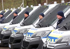 Slovenski policisti s kar 40 novimi vozili (VIDEO)