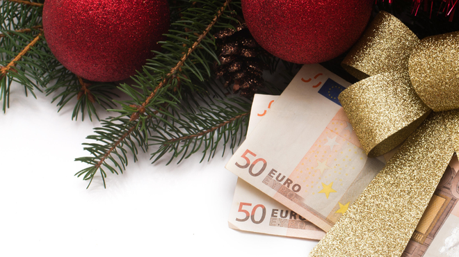 Slovenska podjetja razkrila višine letošnjih božičnic: kdo bo najbolj radodaren? (foto: Profimedia)
