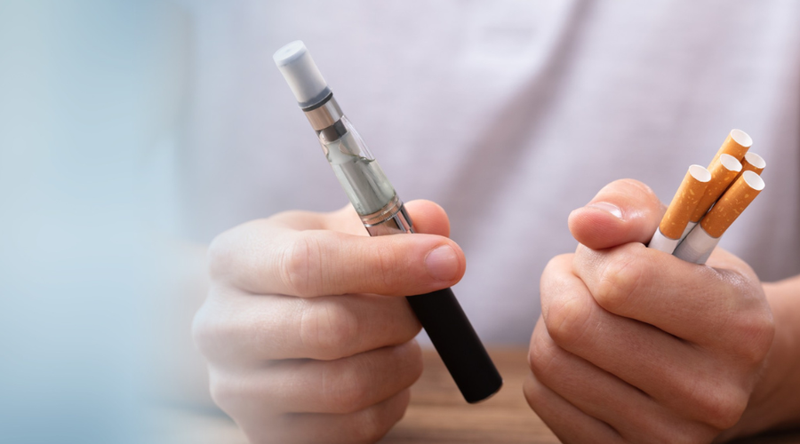 Tretješolec v Mariboru med poukom prižgal elektronsko cigareto (foto: Profimedia)