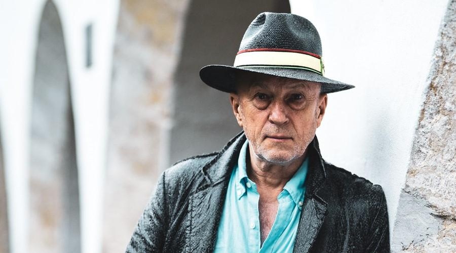 Vlado Kreslin: "Na žalost pri nas še zmeraj vlada miselnost, da je delo le takrat, ko teče znoj s čela" (foto: Jesse Štefane)