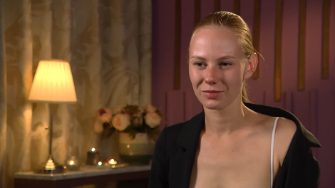Lara (Sanjski moški) izbrala kopalke, ki so sprožile val negativnih komentarjev. To odgovarja vsem