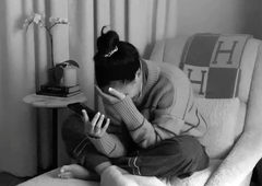 Fotografija jokajoče Meghan zanetila ogenj na družbenih omrežjih: "To je res višek!"