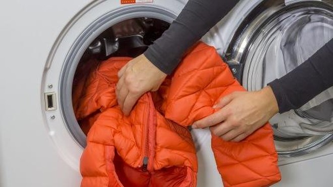 Največja napaka pri pranju zimskega plašča in bunde, ki nas lahko drago stane (foto: VAUDE Support and Help Center)