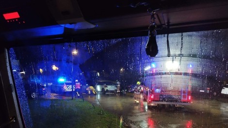 Ljubljanski gasilci so zaradi odvrženih pirotehničnih izdelkov imeli polne roke dela