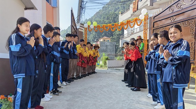 Slavnostno odprtje šole v Katmanduju: "Bilo je kot na moj poročni dan. Samo še lepše!" (FOTO in VIDEO) (foto: Anja Kovačič)