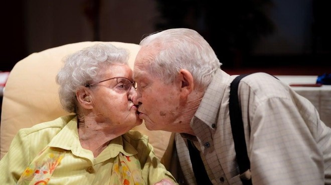 Poročena sta bila 80 let, umrla sta le nekaj ur narazen: to sta povedala o večni ljubezni (foto: .Twitter)