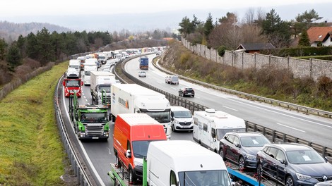 Pozor: ceste so še posebej preobremenjene