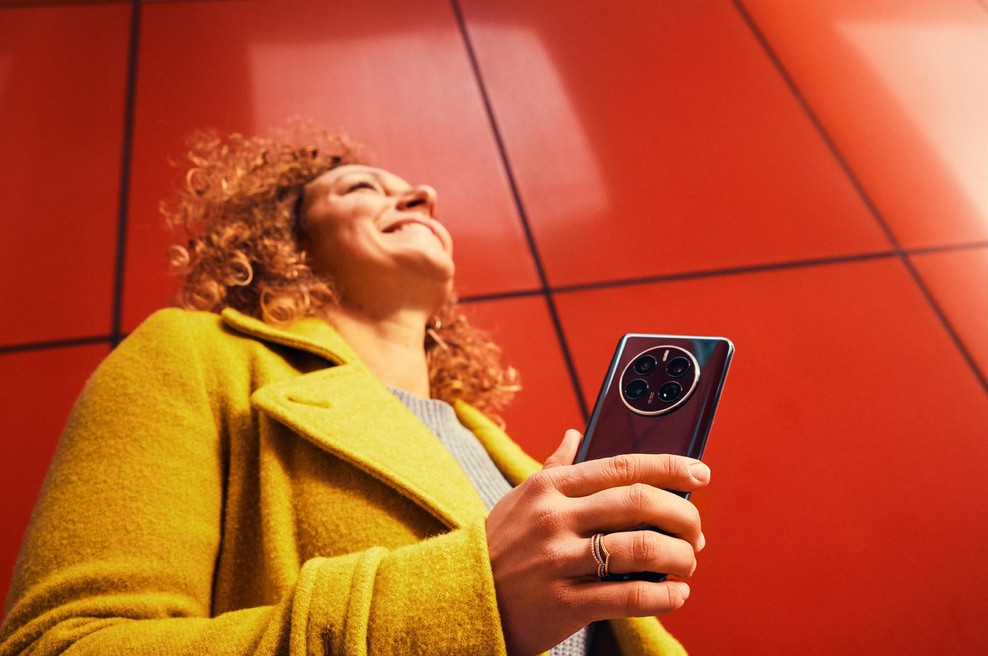 Kraljica hitrih disciplin v resni zvezi s … (foto: Huawei)
