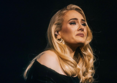 Razburjena Adele na koncertu grozila občinstvu (vsega ima dovolj)