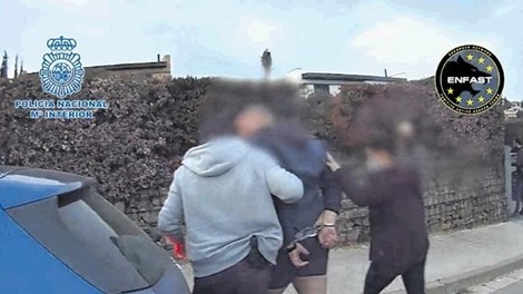 Ljubljančan, ki ga je v spektakularni akciji prijela španska policija, je končno stopil pred sodišče