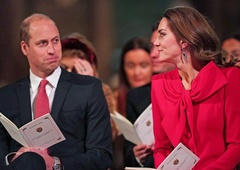 Družina WIlliama in Kate na božični voščilnici, otroci so že tako veliki