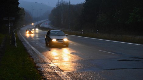 Opozorilo: bodite še posebej previdni, razmere na cesti bodo nevarne