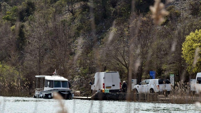 V nesreči čolna na narasli Savi dva mrtva (foto: Twiter/Dnevnik.hr)