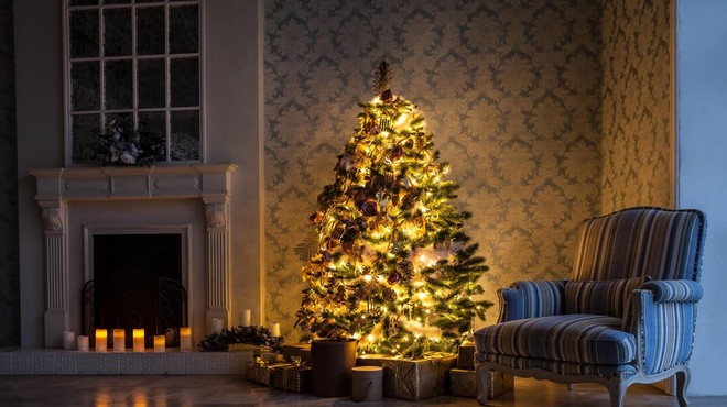 Ugasnite božične lučke pred spanjem in pomagali boste tako ljudem, kot tudi okolju (foto: Profimedia)