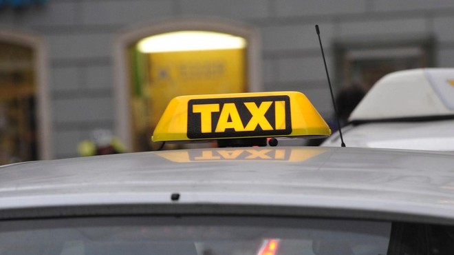 Oderuški taksist: za pot od Brnika do Ljubljane zahteval skoraj 70 evrov (foto: Profimedia)