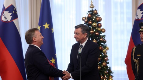 Sin Jožeta Pučnika končno prevzel očetovo najvišje državno odlikovanje