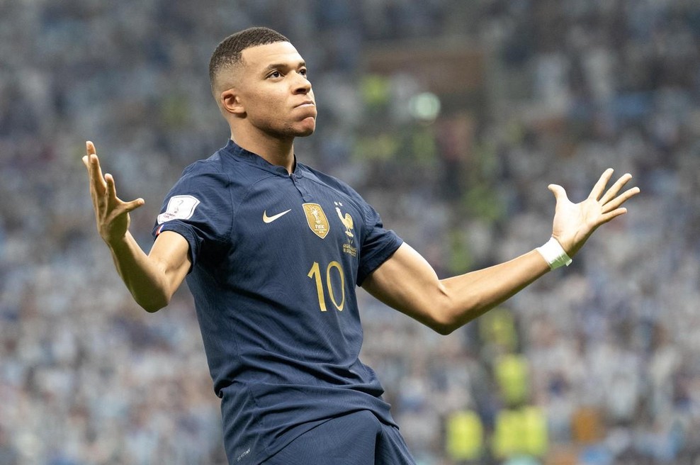 Kakšen Dubaj, kakšno poležavanje ob morju?! Kylian Mbappe dokazal, da uspeh ni naključje, marveč trdo garanje, polno odrekanja (foto: Profimedia)