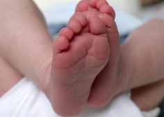 V javnost prišla zgodba, ki so jo želeli skriti: na ginekološkem oddelku truplo mrtvorojenega dojenčka dali v pralni stroj