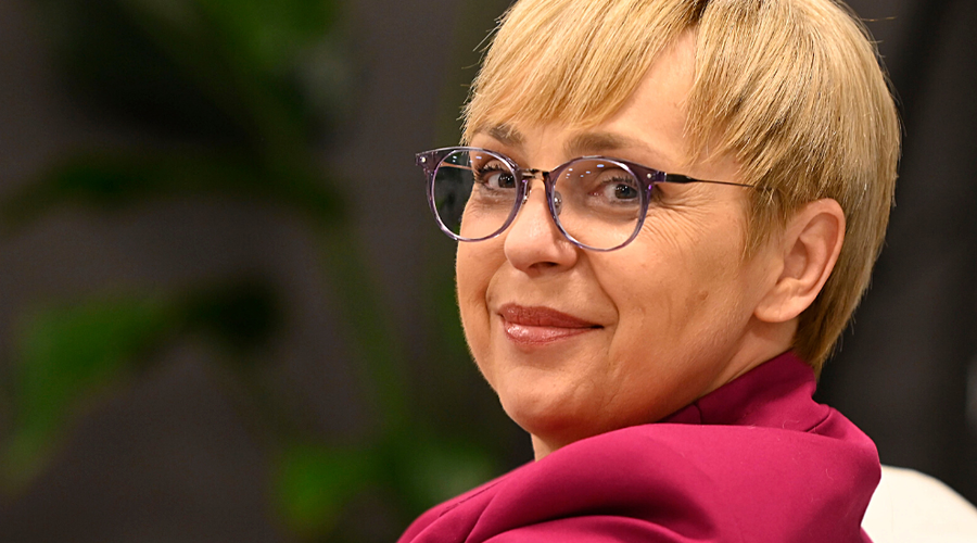 Nataša Pirc Musar s peko tort navdušila Slovence: "Tako so lepe, da jih je škoda jesti" (foto: Žiga Živulović jr./BOBO)