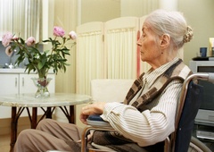 Črn horoskop: 3 znakom je usojeno, da bodo umrli sami