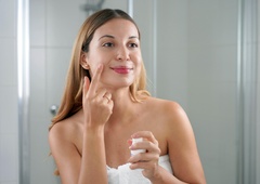 Ne boste verjeli, kako mlajši boste videti, če uporabljate doma narejeno kremo za obraz (recept)