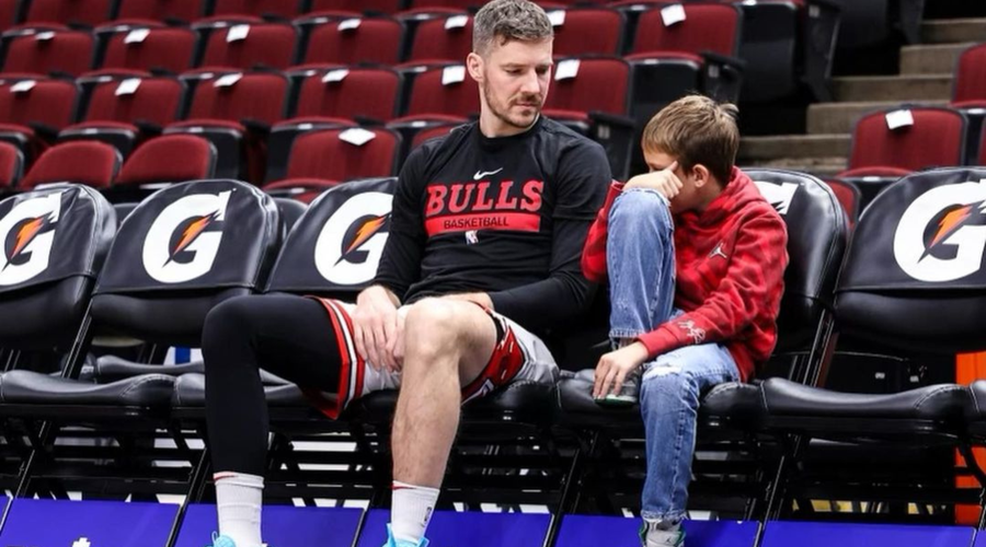 Raznežili se boste: Goran Dragić skupaj s sinom na košarkarskem igrišču (foto: Instagram/Goran Dragić)