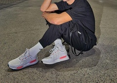 Priljubljeni slovenski pevec presenetil s fotografijo svojega partnerja