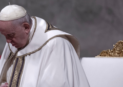 Papež Benedikt XVI. sporočil žalostno novico