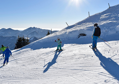 Sončno vreme nas lahko stane smučarske sezone: pomagal ne bi niti umetni sneg