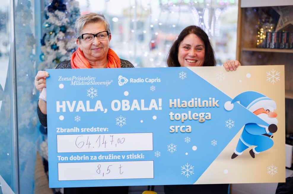 Veliko slovensko srce: dobrodelna akcija prinesla 8,5 tone različnih dobrin in 64.167 evrov (prispeval tudi znani nogometni agent) (foto: Radio Capris)