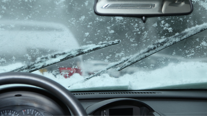 Vam vožnja v jutranjem mrazu otežuje življenje? Predstavljamo trik, s katerim se bo vaš avtomobil ogrel občutno hitreje (foto: Profimedia)