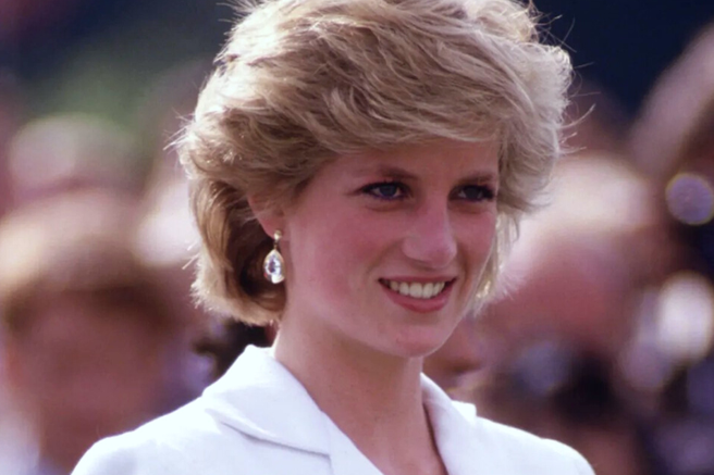 Pisma princese Diane na dražbo: kaj je kraljica ljudskih src zaupala svoji nekdanji gospodinji?