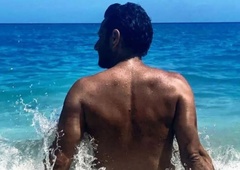 Priljubljeni slovenski pevec v novo leto vstopil s povsem spremenjenim videzom, zdaj je skoraj neprepoznaven