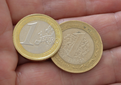 Na Hrvaškem po sprejemu nove valute številne prevare: goljufi skušajo plačevati z lažnimi evri