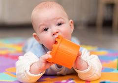 Iz prodaje so umaknili otroško igračo, zaradi katere se lahko vaš otrok zaduši