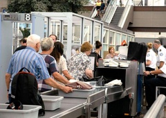 Nogometni reprezentant aretiran: na letališču so ga ujeli s 100 kilogrami kokaina (znano je, kje je skrival drogo)