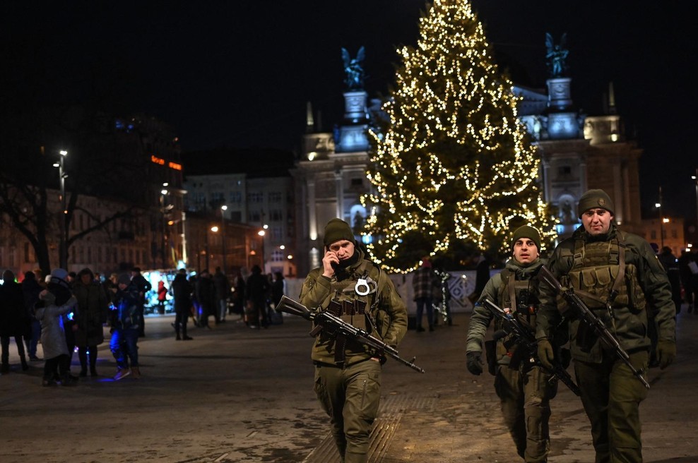 V znamenju pravoslavnega božiča je Putin ukazal prekinitev ognja v Ukrajini, miru pa še vedno ni (foto: Profimedia)
