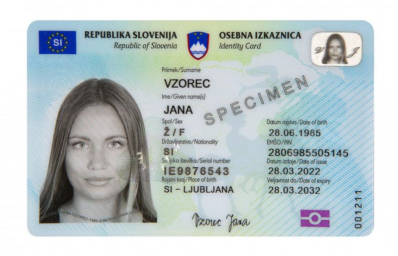 Vzorec biometrične in elektronske osebne izkaznice.