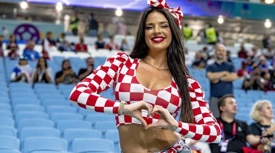 Mična navijačica si je z razkazovanjem oblin v Katarju odprla vrata v svet znanih (poglejte, kam jo je povabil Leonardo DiCaprio) (foto: Profimedia)