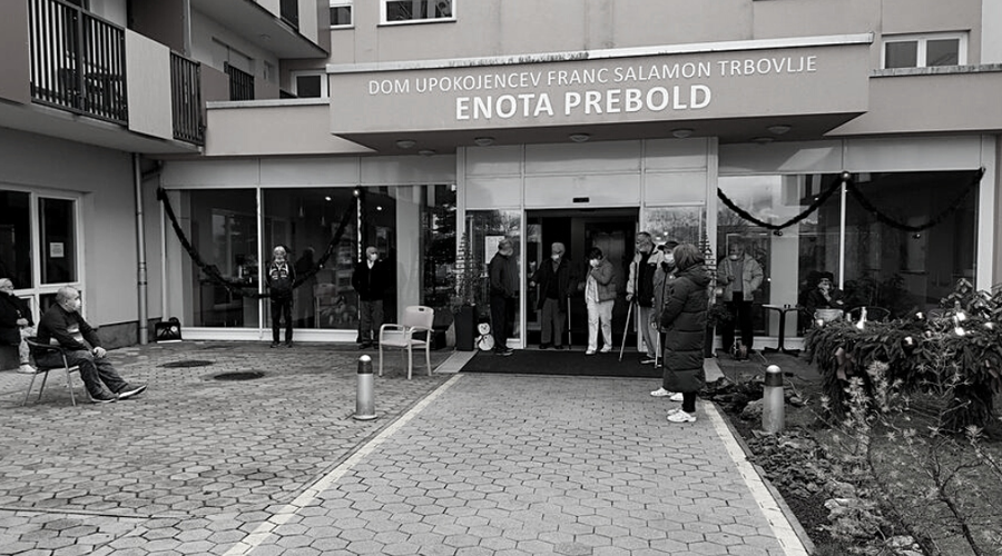Nad 71-letnikom se je znesel z nožem, a krivde ne želi priznati (foto: Spletna stran/ Dom upokojencev Prebold)