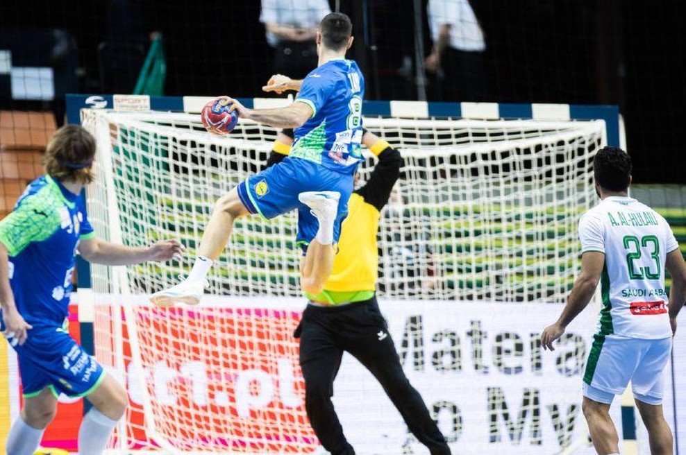 Sanjski začetek svetovnega prvenstva: razigrani Slovenci zlahka preskočili prvo oviro (poglejte to razliko!) (foto: Profimedia)