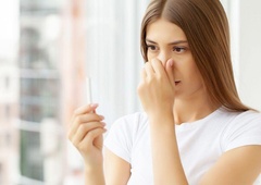 Kadilcem je odklenkalo: prepoved kajenja vsepovsod, celo na plažah (po novem lahko prižgejo le še doma)